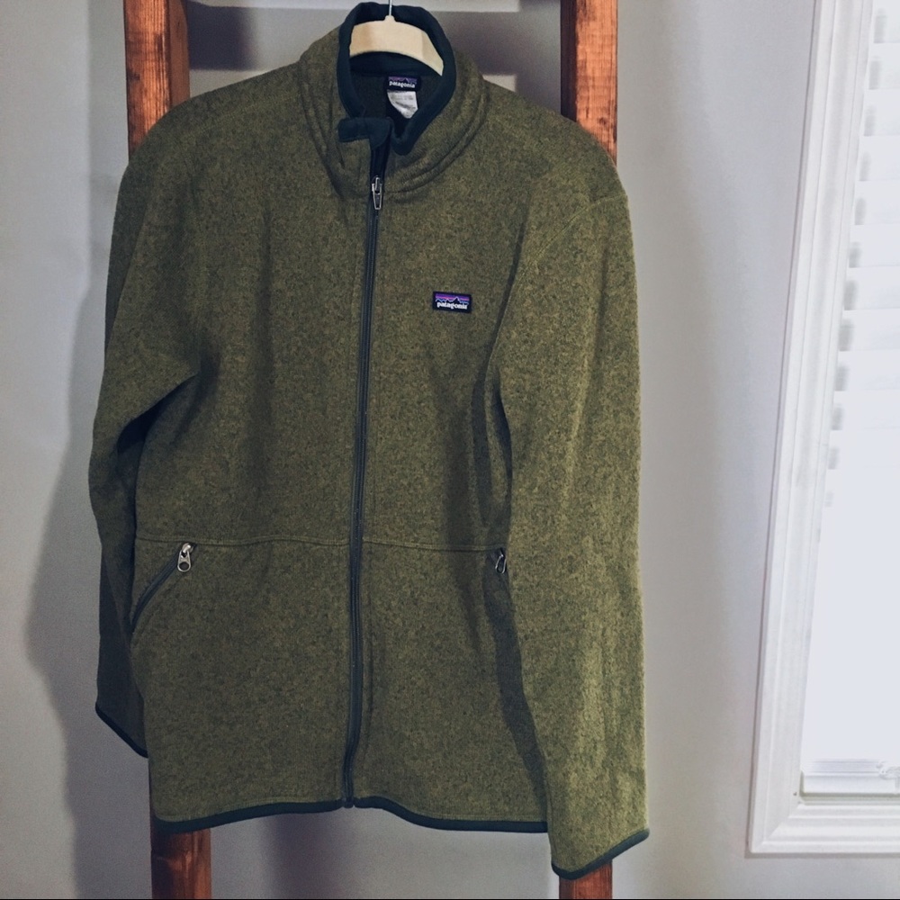 Zip up green Patagonia crewneck
